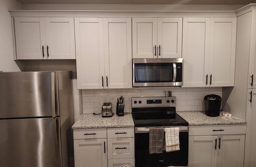Newberry Apartment | Landing | Beautiful 2BD, Pool, Gym