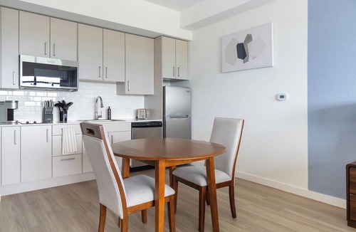Golden Gate Apartment | Landing | Beautiful Studio, Courtyard, Gym