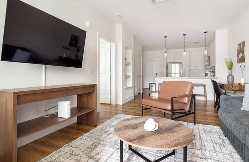 Huntersville Apartment | Landing | Beautiful 1BD, Gym