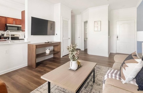 Southside Apartment | Landing | Beautiful 1BD, Clubhouse