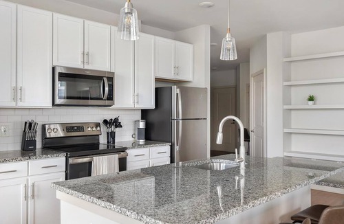 Murfreesboro Apartment | Landing | Beautiful 2BD, Gym, Clubhouse
