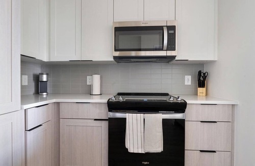 Fort Myers Apartment | Landing | Chic 1BD, Gym, Clubhouse