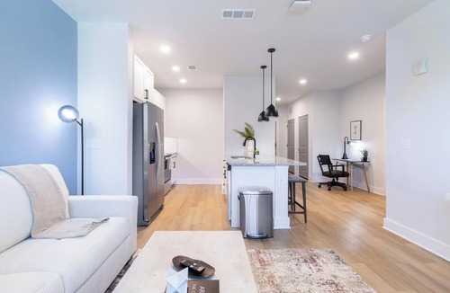 Freeport Apartment | Landing | Chic 1BD, Clubhouse, Yoga Studio