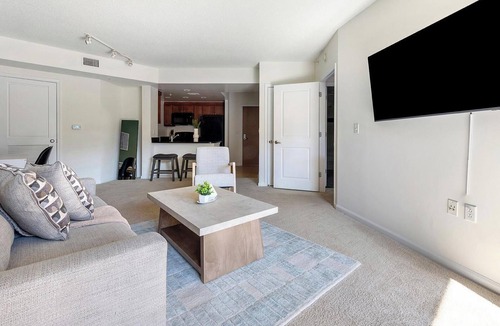 Navy Yard Apartment | Landing | Chic 1BD, Courtyard, Gym