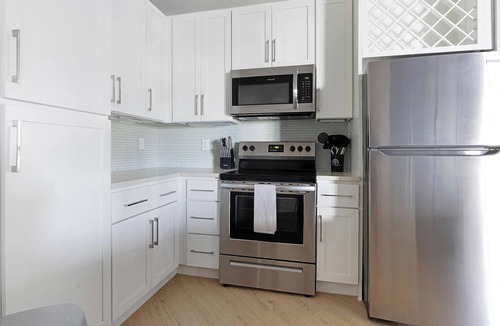 Rural Estates Apartment | Landing | Chic 1BD, Courtyard, Clubhouse