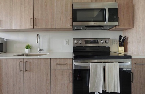Hialeah Apartment | Landing | Chic 1BD, Gym