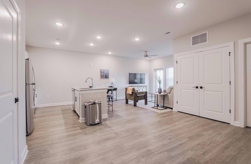 Fort Myers Apartment | Landing | Chic 1BD, Pool