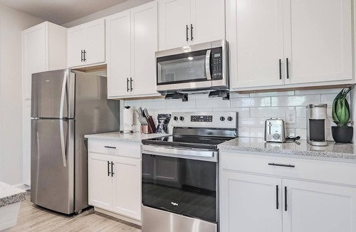 Fort Myers Apartment | Landing | Chic 1BD, Pool