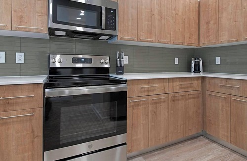 Florida Center Apartment | Landing | Chic 1BD, Pool, Yoga Studio