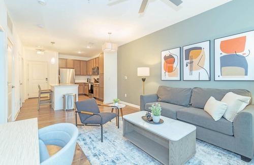 San Marco Apartment | Landing | Chic 1BD, Yoga Studio, Gym