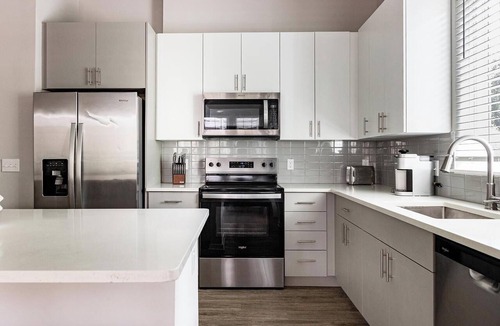 Wimauma Apartment | Landing | Chic 2BD, Clubhouse, Gym