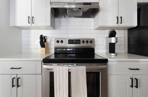 Fruitville Apartment | Landing | Chic 2BD, Gym, Clubhouse