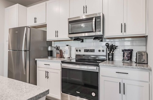 Fort Myers Apartment | Landing | Chic 2BD, Pool
