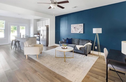 Summerville Apartment | Landing | Chic 3BD, Gym, Yoga Studio