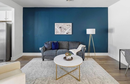 Summerville Apartment | Landing | Chic 3BD, Gym, Yoga Studio