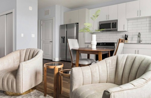 Sports Complex Apartment | Landing | Chic Studio, Clubhouse, Courtyard