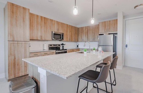 Interchange Square Apartment | Landing | Incredible 1BD, Gym, Clubhouse