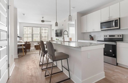 The Forum Apartment | Landing | Incredible 2BD, Gym