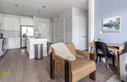 The Forum Apartment | Landing | Incredible 2BD, Gym