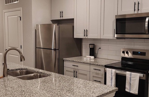Newberry Apartment | Landing | Incredible 2BD, Pool, Gym