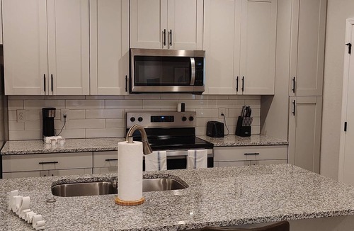 Newberry Apartment | Landing | Incredible 2BD, Pool, Gym