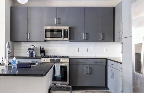 Savannah Apartment | Landing | Incredible 2BD, Gym, Yoga Studio