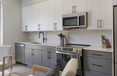 Southwest Raleigh Apartment | Landing | Incredible Studio in Caraleigh