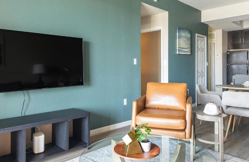 Fort Myers Apartment | Landing Modern 1BD Courtyard Pool