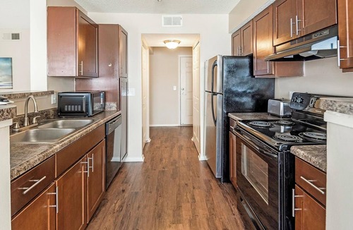 Germantown Apartment | Landing | Modern 1BD, Gym, Tennis Court