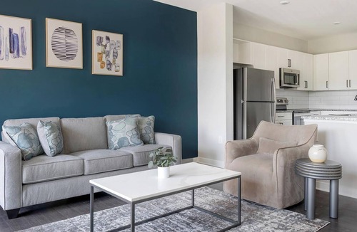 Mableton Apartment | Landing | Modern 1BD, Pool, Gym