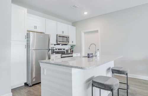 Fort Myers Apartment | Landing | Modern 1BD, Pool