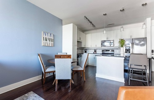 Central Business District Apartment | Landing | Modern 1BD, Rooftop Lounge, Gym