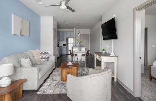 Murfreesboro Apartment | Landing | Modern 1BD, Gym, Clubhouse