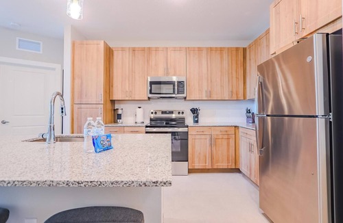 Interchange Square Apartment | Landing | Modern 2BD, Clubhouse, Gym