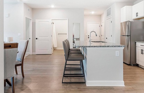 Port Malabar Apartment | Landing | Modern 2BD, Pool, Gym