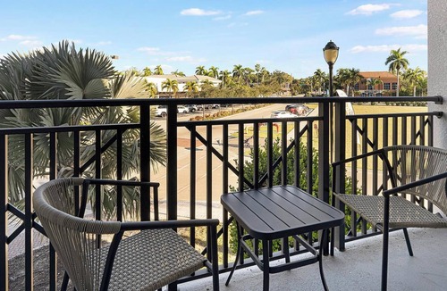 Fort Myers River District Apartment | Landing | Modern 2BD, Rooftop Lounge, Yoga Studio