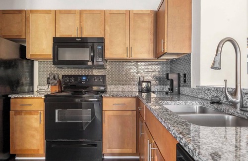 Gainesville Apartment | Landing | Modern 2BD, Clubhouse, Gym