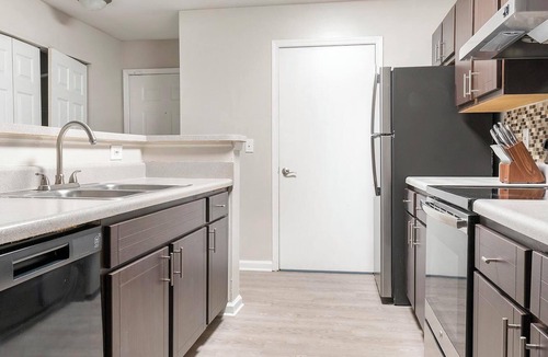 Stockbridge Apartment | Landing | Modern 3BD, Gym, Clubhouse