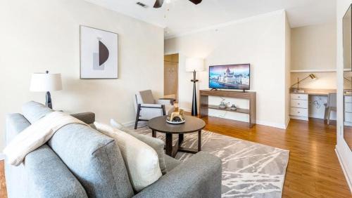 Mount Pleasant Apartment | Landing Modern Apartment with Amazing Amenities (ID8999X86)