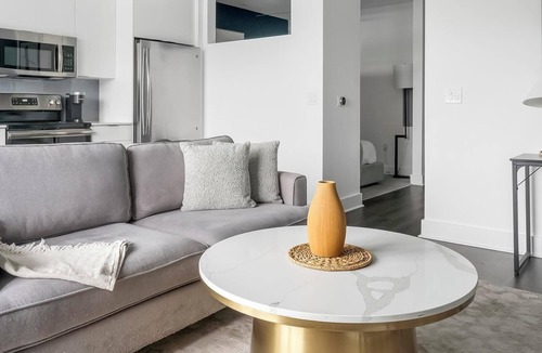 Buckhead Apartment | Landing | Modern Studio, Clubhouse, Pool