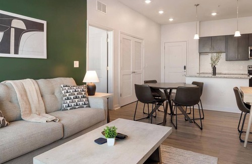 Tarpon Springs Apartment | Landing | Spectacular 2BD, Clubhouse