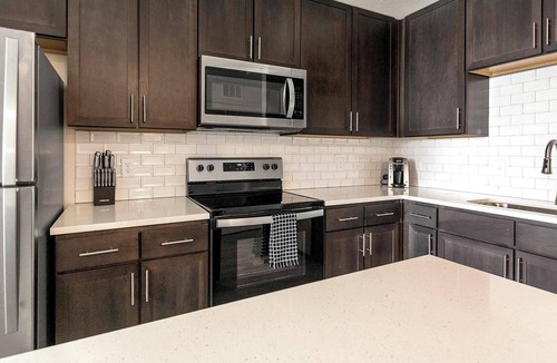 Palmetto Apartment | Landing | Spectacular 1BD, Gym, Clubhouse