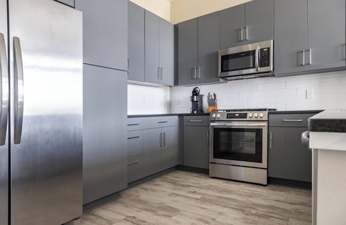 Savannah Apartment | Landing | Spectacular 1BD, Gym, Yoga Studio