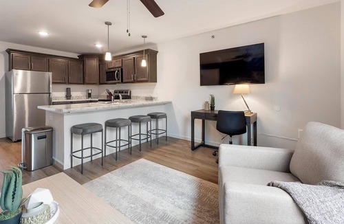 Lyman Apartment | Landing | Spectacular 1BD, Clubhouse, Gym