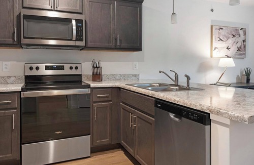 Lyman Apartment | Landing | Spectacular 1BD, Pool, Clubhouse