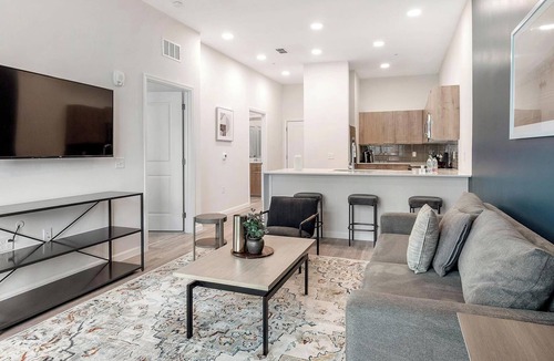 Florida Center Apartment | Landing | Spectacular 1BD, Gym, Yoga Studio