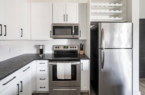 Pooler Apartment | Landing | Spectacular 1BD, Yoga Studio, Gym