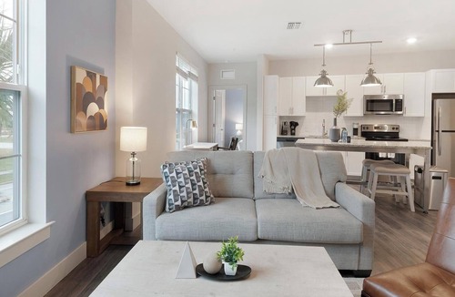 Florida Center Apartment | Landing | Spectacular 2BD, Game Room, Gym