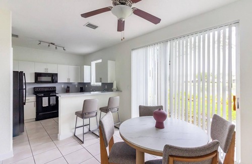 Homestead Apartment | Landing | Spectacular 3BD, Pool