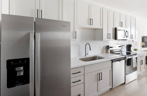 Downtown Knoxville Apartment | Landing | Spectacular Studio, Game Room, Gym